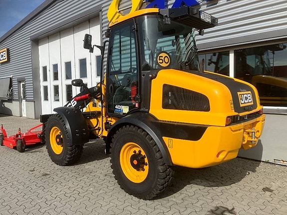 JCB 409 Nordic Edition 6 of 16