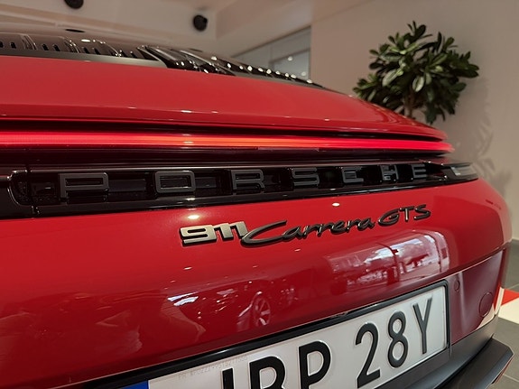 Porsche 911 Carrera GTS 6 of 23
