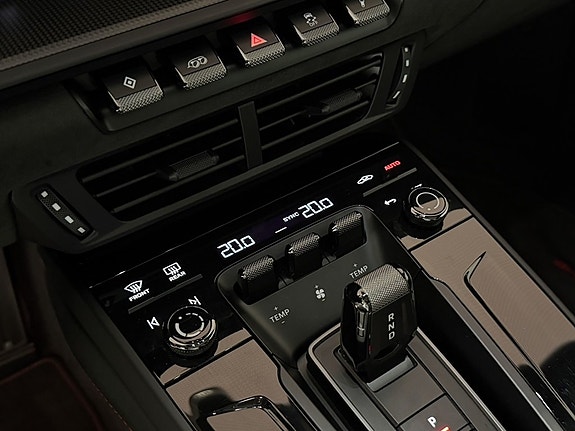 Porsche 911 Carrera GTS 18 of 23