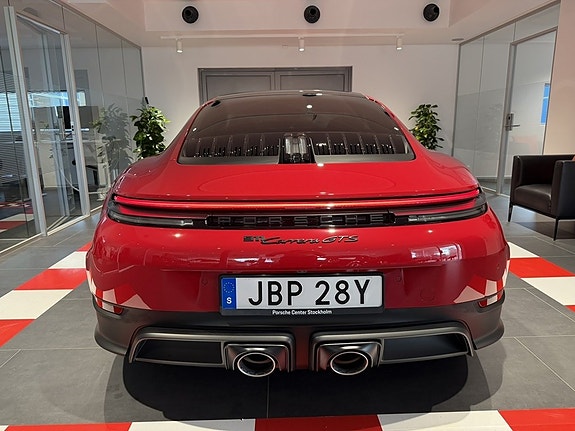 Porsche 911 Carrera GTS 4 of 23