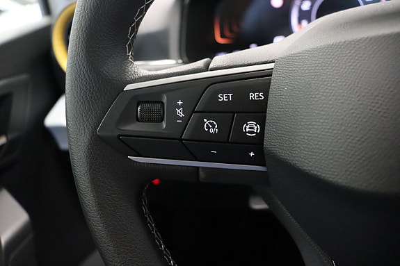 Seat Arona 14 of 25