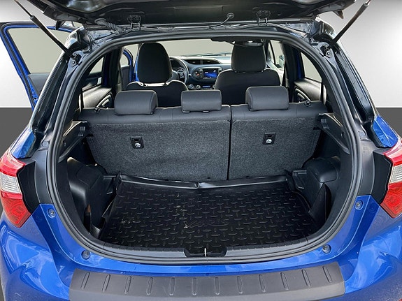 Toyota Yaris 14 of 16