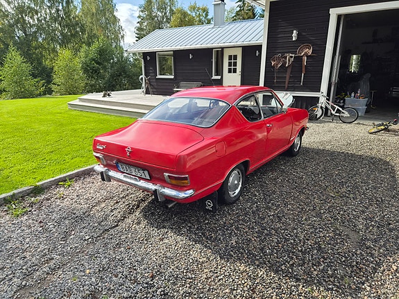 Opel Kadett 3 of 12