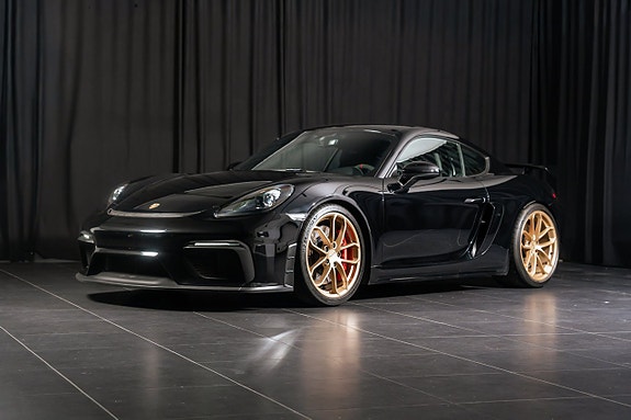 Porsche 718 Cayman GT4