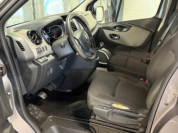 Renault Trafic 7 of 8