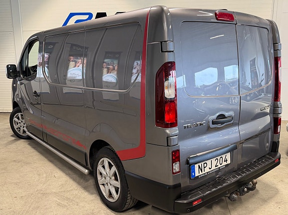 Renault Trafic 4 of 8