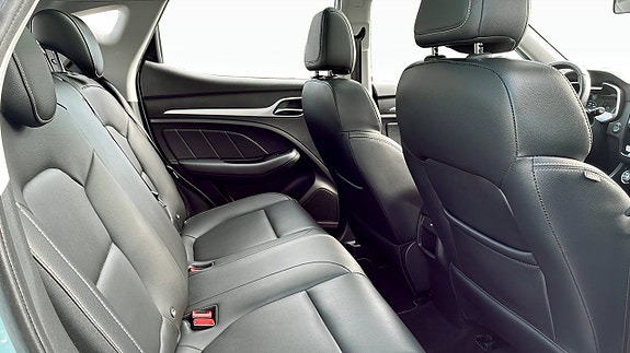 MG ZS 5 of 9