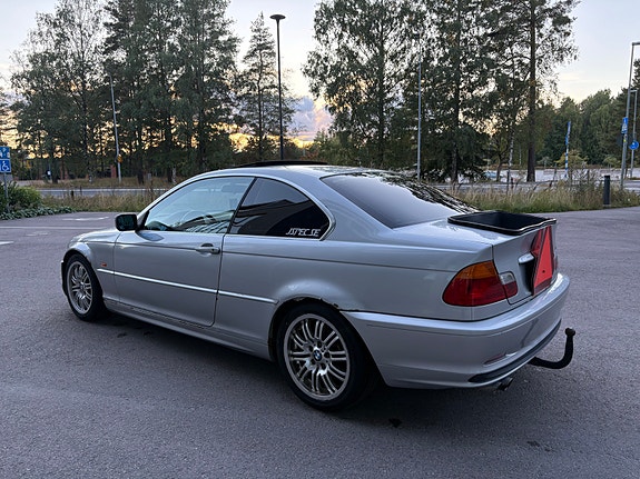 BMW 320Ci 2 of 8