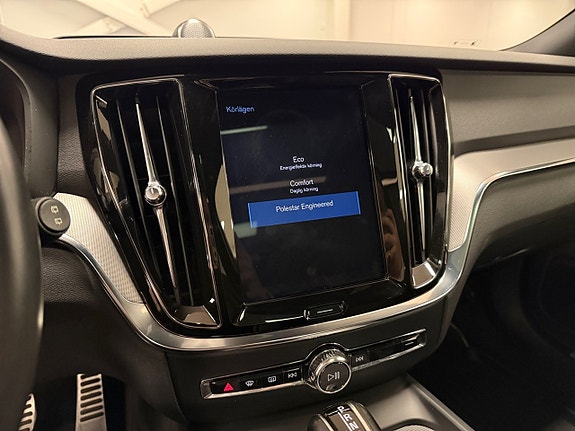 Volvo V60 16 of 19
