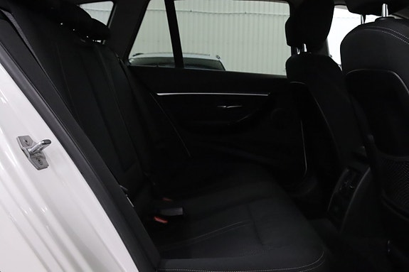 BMW 320d 21 of 23