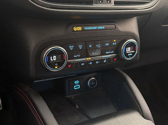 Ford Kuga 23 of 30
