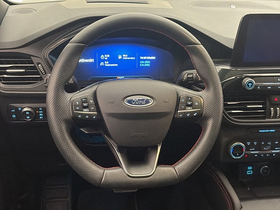 Ford Kuga 12 of 30