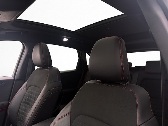 Ford Kuga 10 of 30