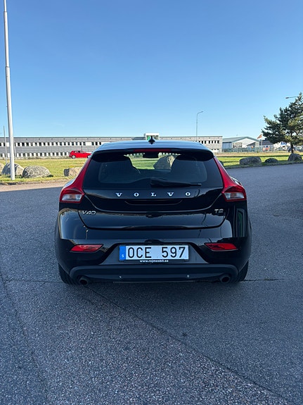Volvo V40 3 of 8