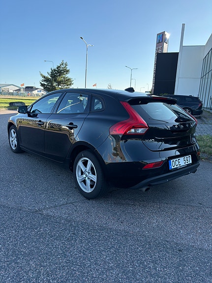 Volvo V40 4 of 8