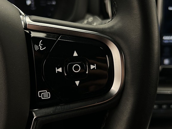 Volvo XC60 18 of 30