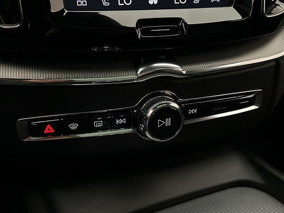Volvo XC60 24 of 30