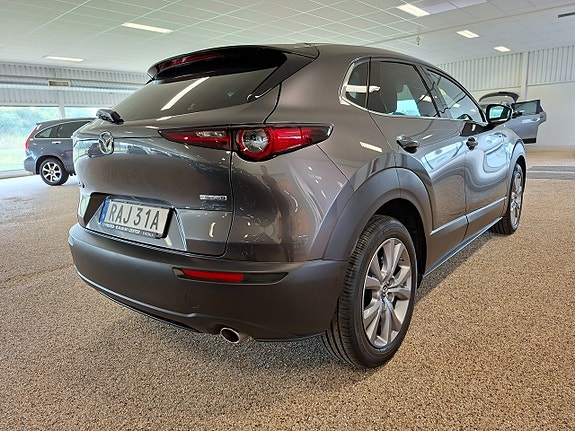 Mazda CX-30 4 of 9