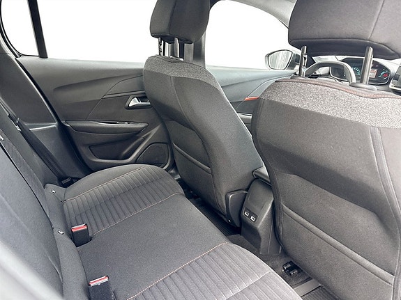 Peugeot e-208 12 of 15