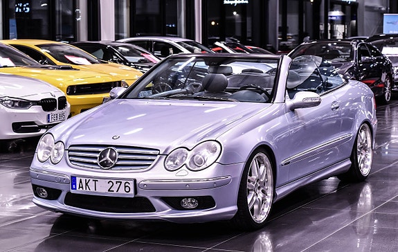 Mercedes-Benz CLK320 4 of 12