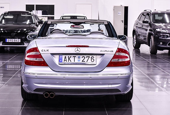 Mercedes-Benz CLK320 8 of 12