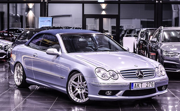 Mercedes-Benz CLK320 2 of 12