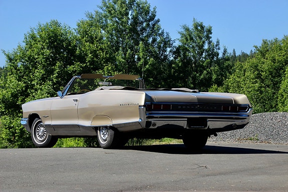 Pontiac Bonneville 22 of 30