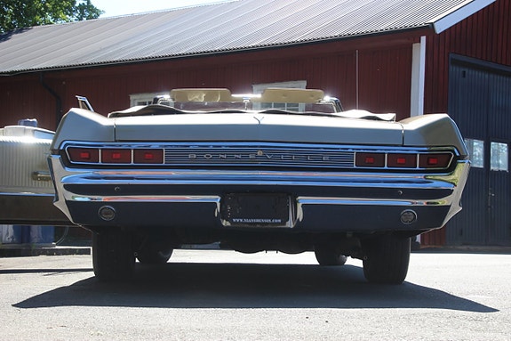 Pontiac Bonneville 3 of 30