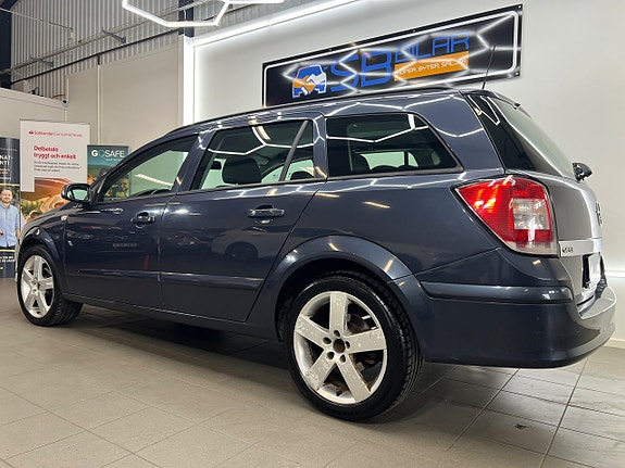 Opel Astra 3 of 26