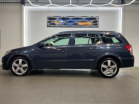 Opel Astra 2 of 26