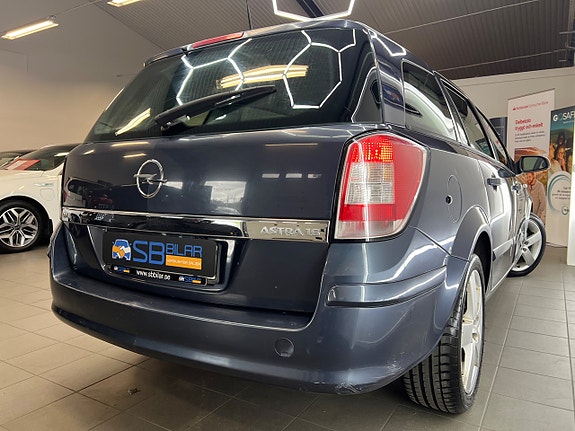 Opel Astra 10 of 26