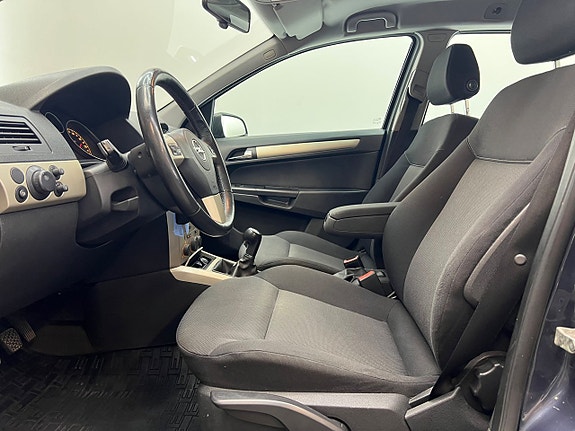 Opel Astra 22 of 26