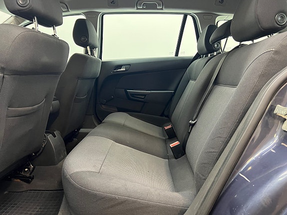 Opel Astra 25 of 26