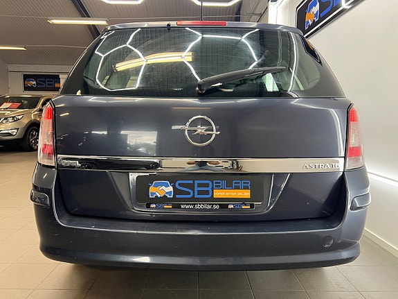 Opel Astra 4 of 26