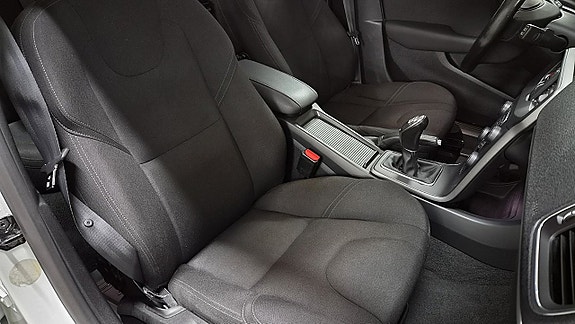 Volvo V40 18 of 27