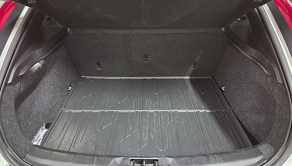 Volvo V40 20 of 27