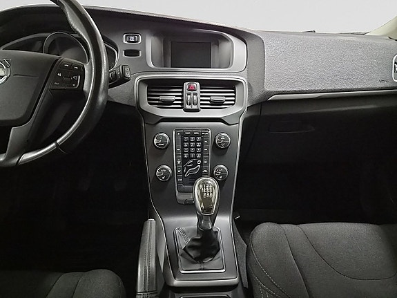 Volvo V40 14 of 27