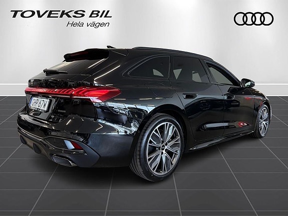 Audi A5 2 of 23