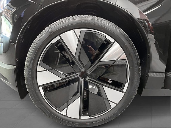 Volvo EX30 9 of 25