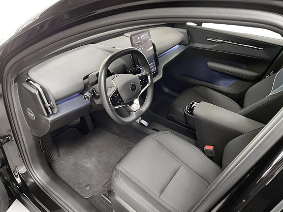 Volvo EX30 11 of 25