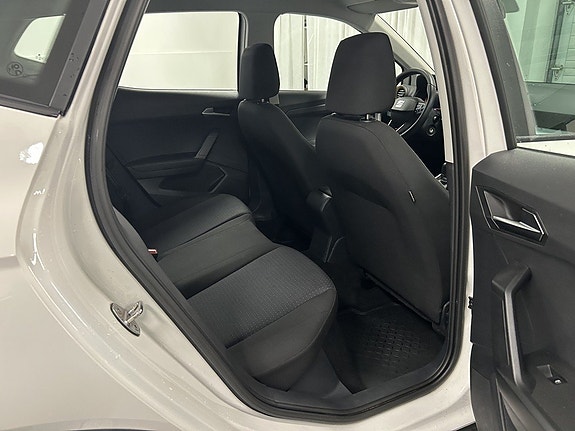 Seat Arona 10 of 19