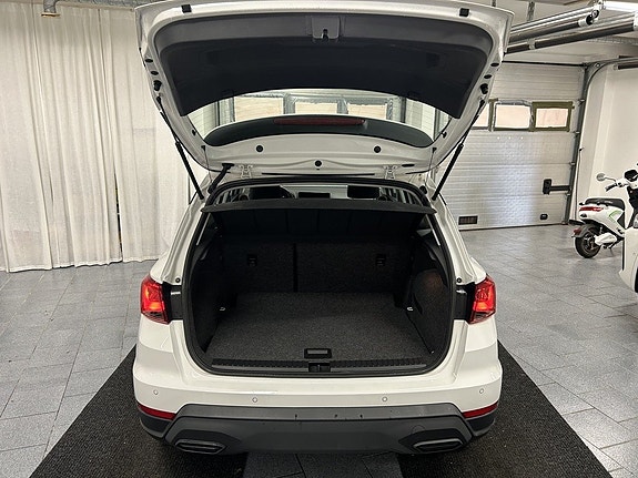 Seat Arona 12 of 19