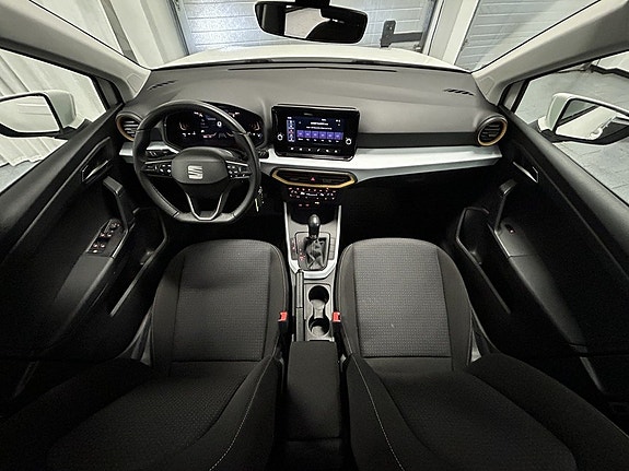Seat Arona 9 of 19