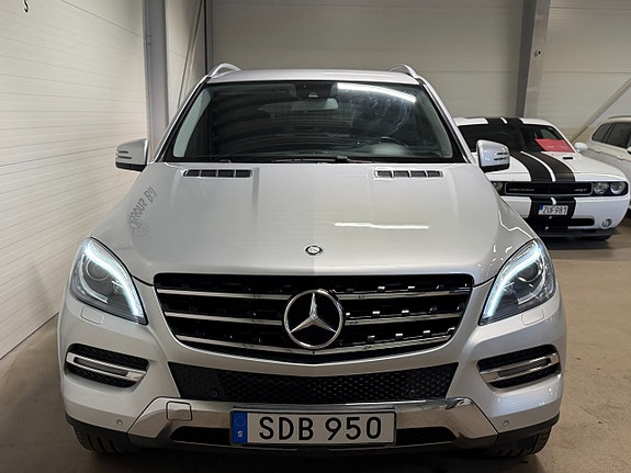 Mercedes-Benz ML350 9 of 20