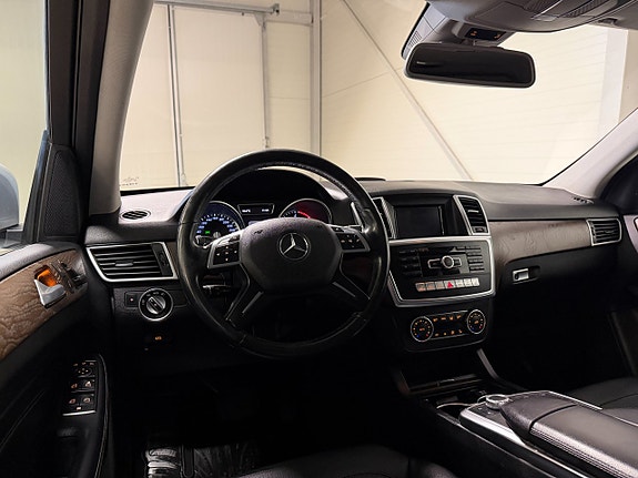Mercedes-Benz ML350 13 of 20
