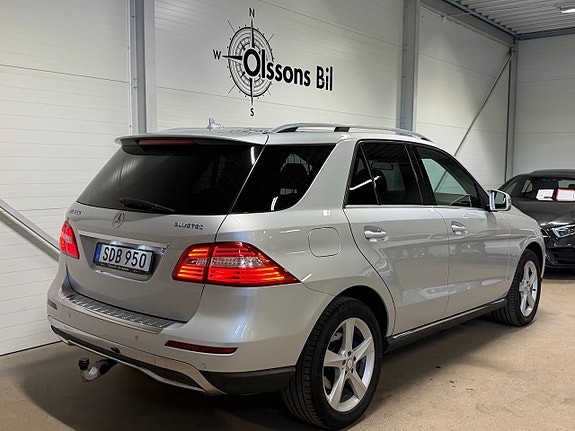 Mercedes-Benz ML350 6 of 20