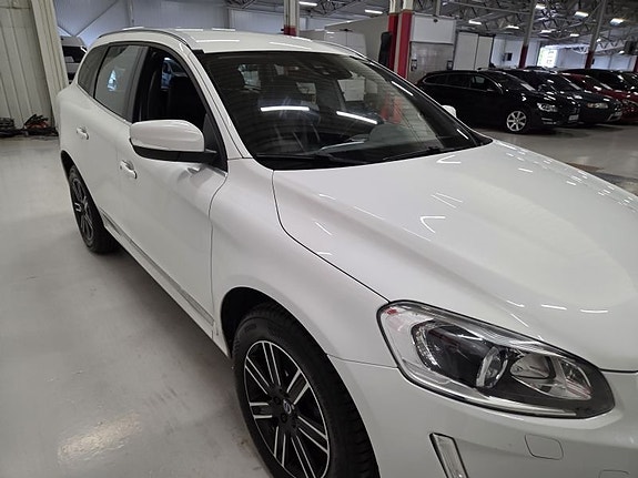 Volvo XC60 3 of 10