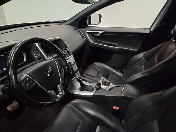 Volvo XC60 10 of 10