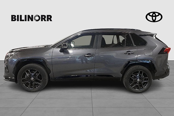 Toyota RAV4 7 of 12