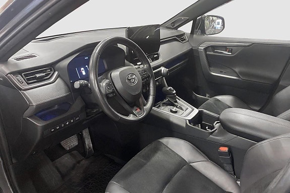Toyota RAV4 11 of 12